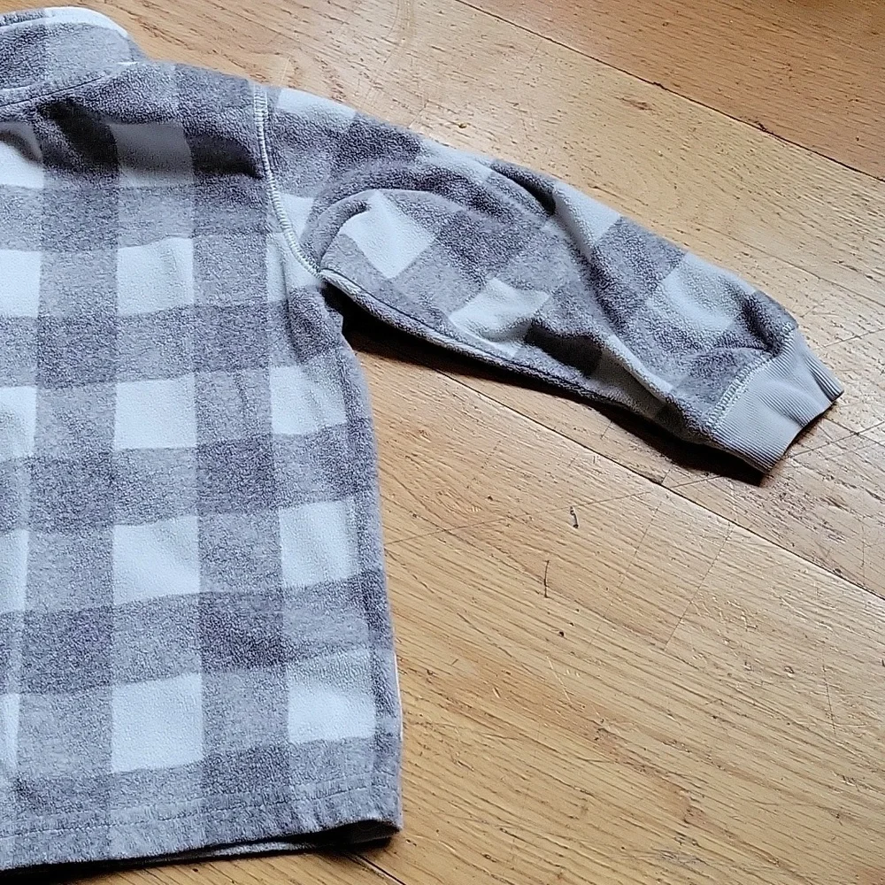*3/$15* Carter's Size 3T Gray & White Checkered Sweater